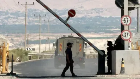 Two Individuals Shot in Incident Near Jordan-West Bank Checkpoint, Israeli Military Reports